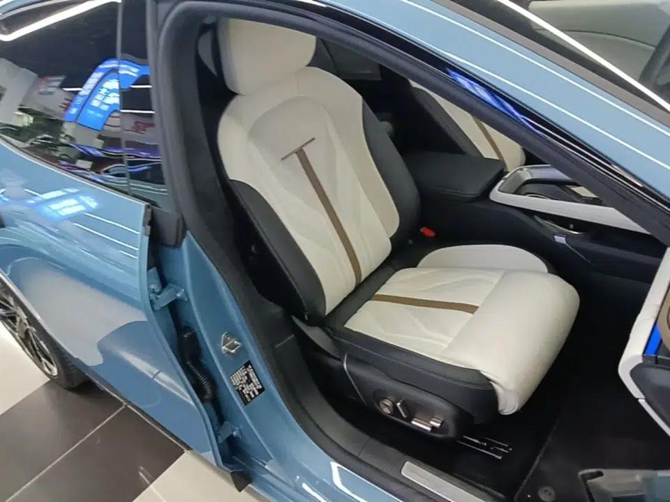Zeekr 007GT 2025 Four-Wheel Drive Intelligent Driving Version 75 kWh — миниатюра 23