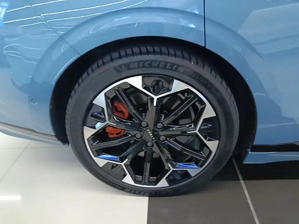 Zeekr 007GT 2025 Four-Wheel Drive Intelligent Driving Version 75 kWh — миниатюра 10