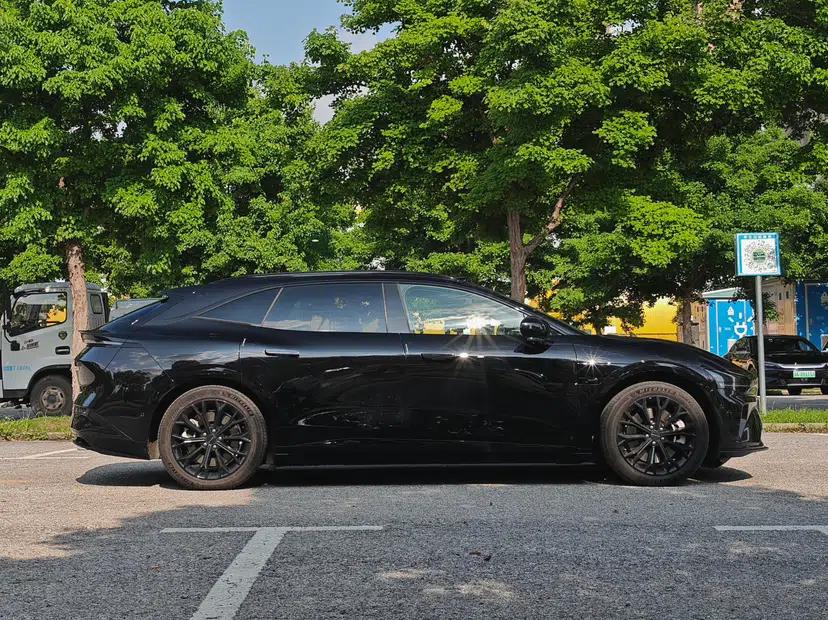 Zeekr 007GT 2025 Rear-Drive Intelligent Driving Version 75 kWh — миниатюра 11