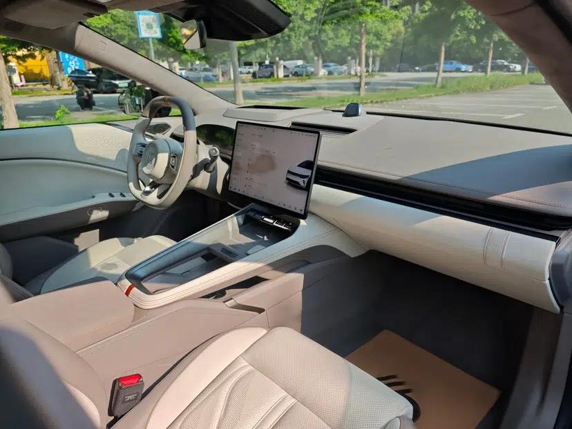 Zeekr 007GT 2025 Rear-Drive Intelligent Driving Version 75 kWh — миниатюра 23