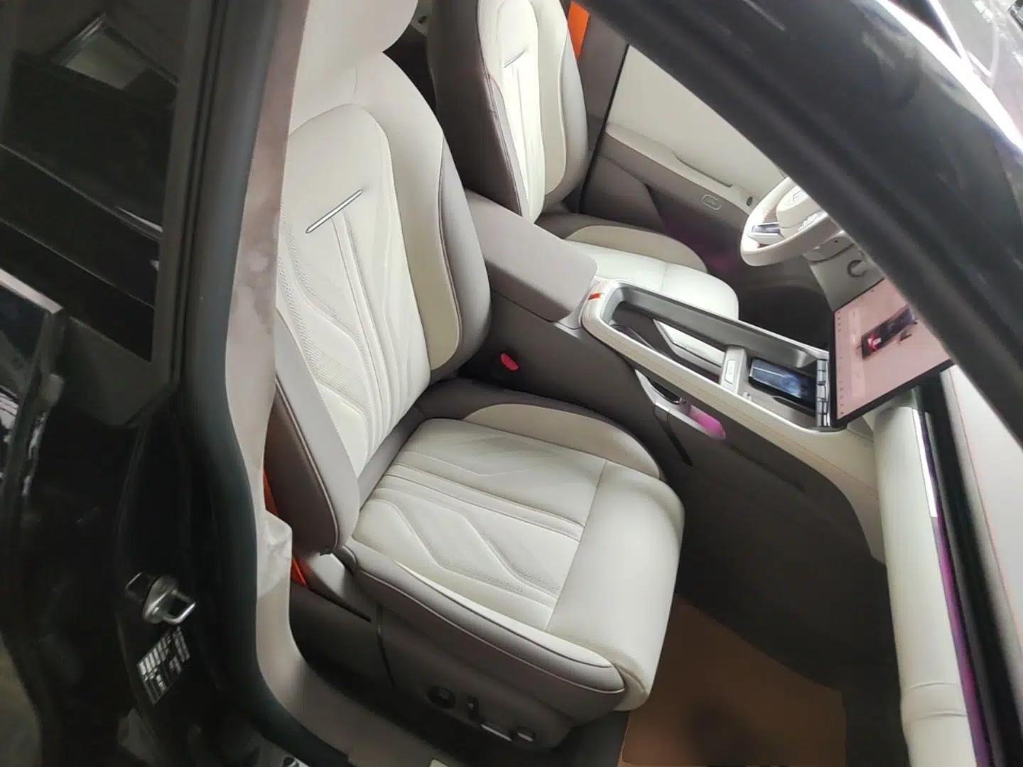 Zeekr 007GT 2025 Rear-Drive Intelligent Driving Version 75 kWh — миниатюра 26