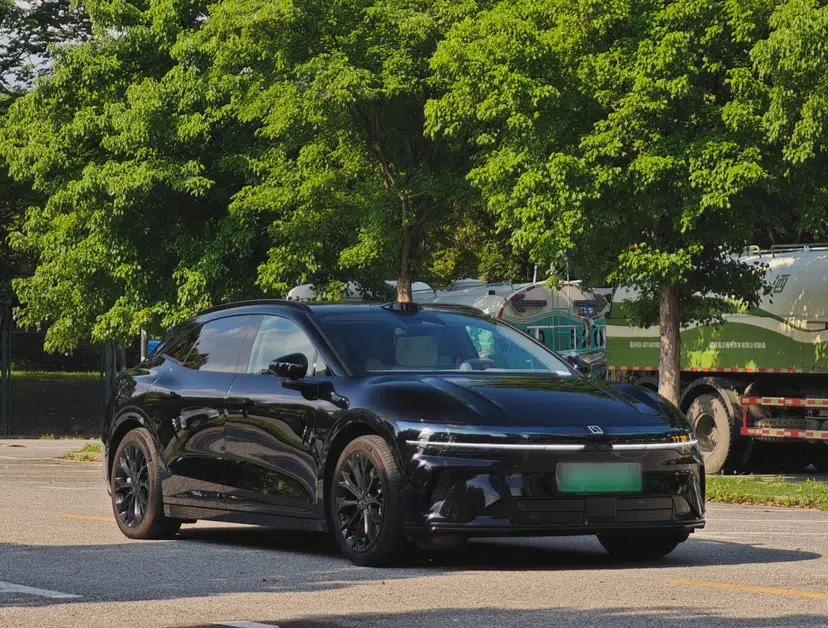 Zeekr 007GT 2025 Rear-Drive Intelligent Driving Version 75 kWh — миниатюра 7