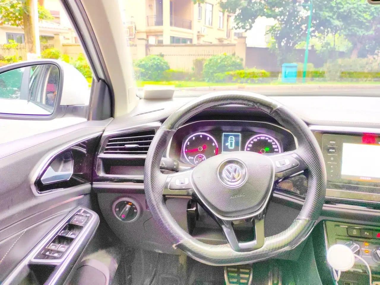 Jetta VS7 2021 30th Anniversary Edition 1.4T Automatic Enjoyment Model — миниатюра 11