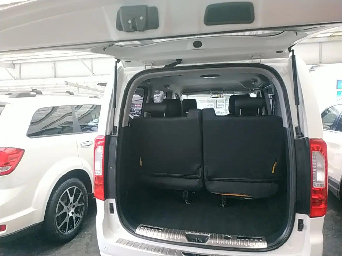 JAC Refine M3 2016 IKEA Edition 1.6L Luxury Smart Model — миниатюра 22