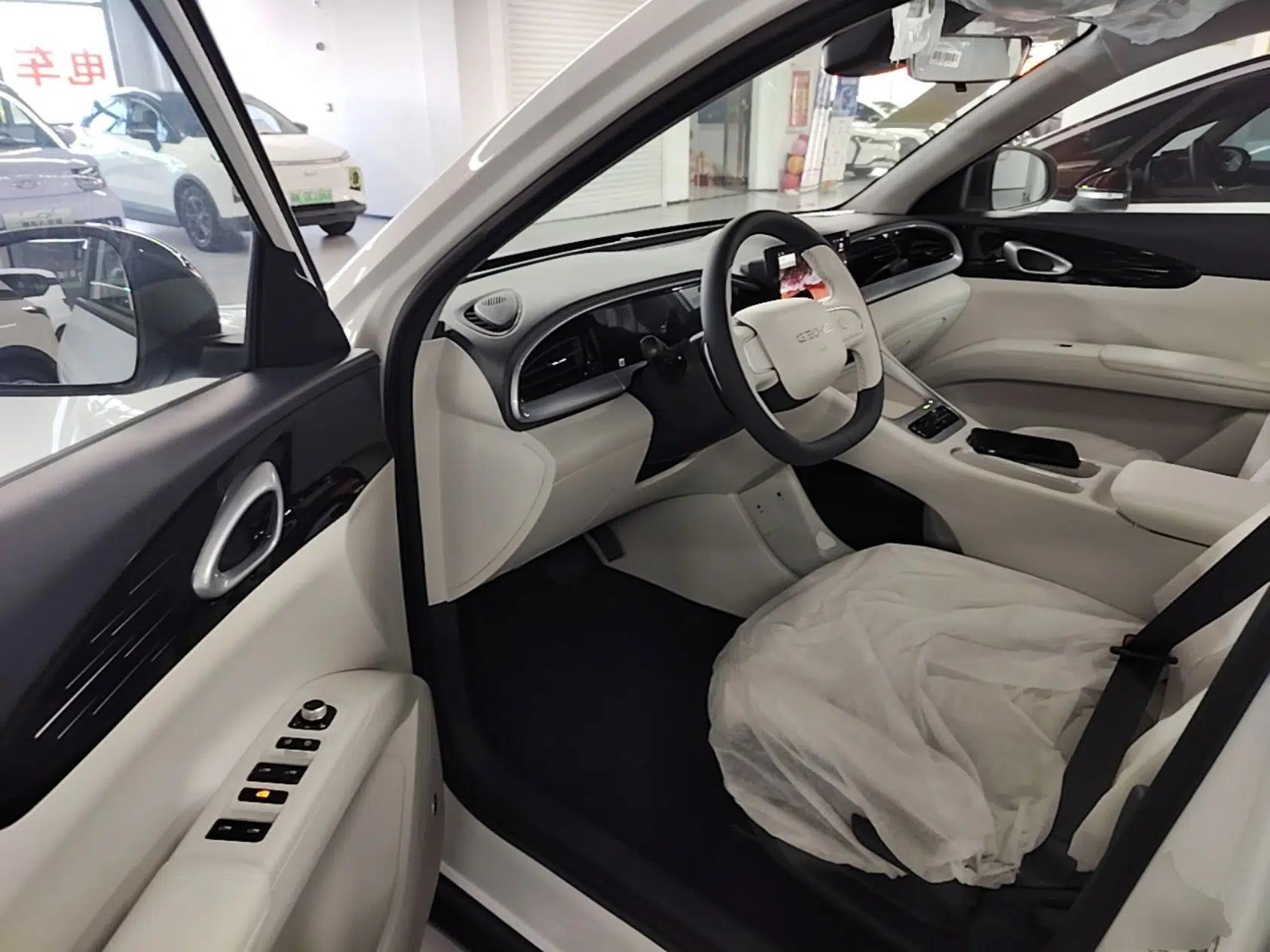 Geely Galaxy Geome 2026 Model 310km Youth Edition — миниатюра 19