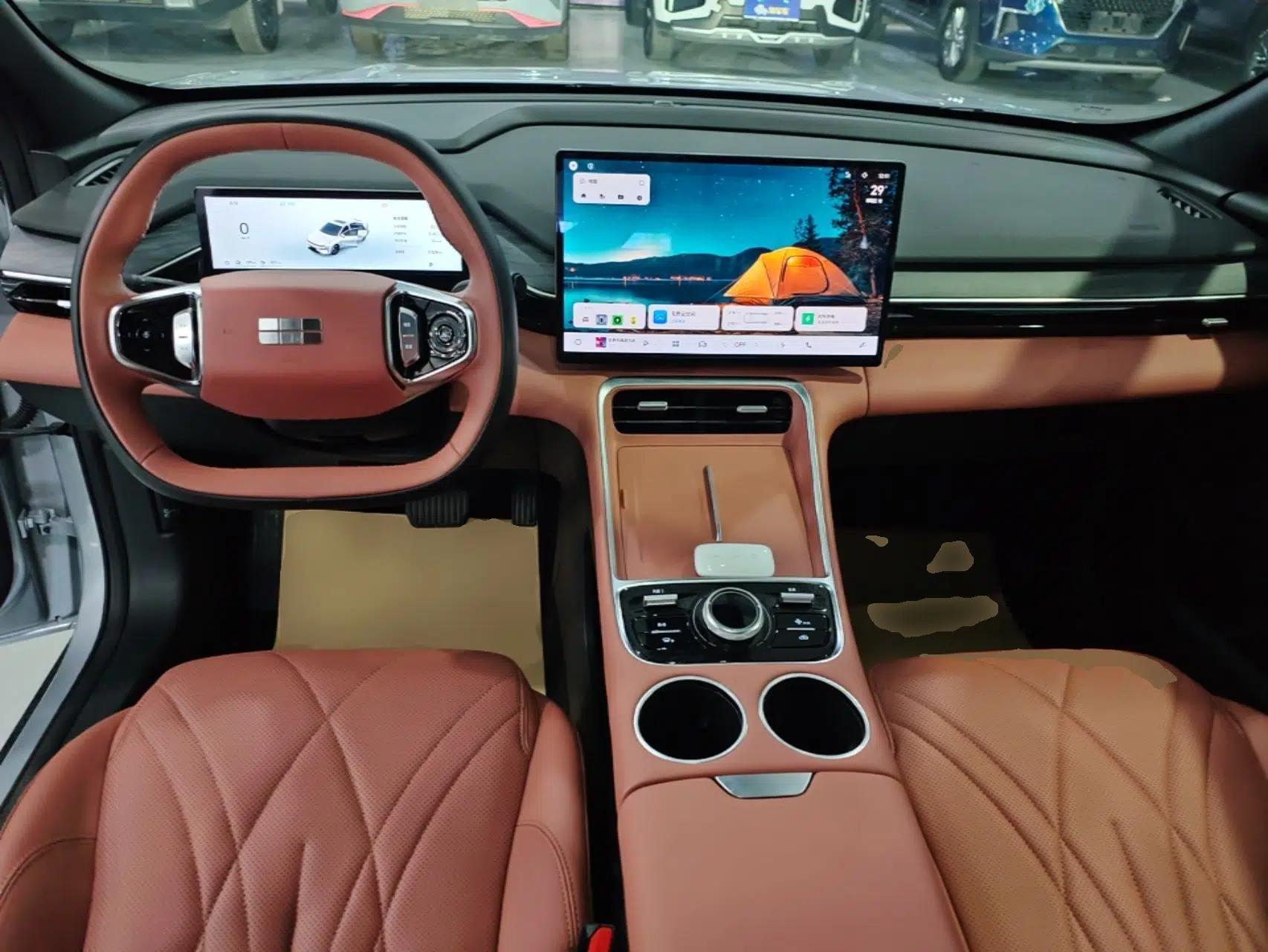Geely Galaxy L6 2025 EM-i 140km Explorer+ Edition — миниатюра 13