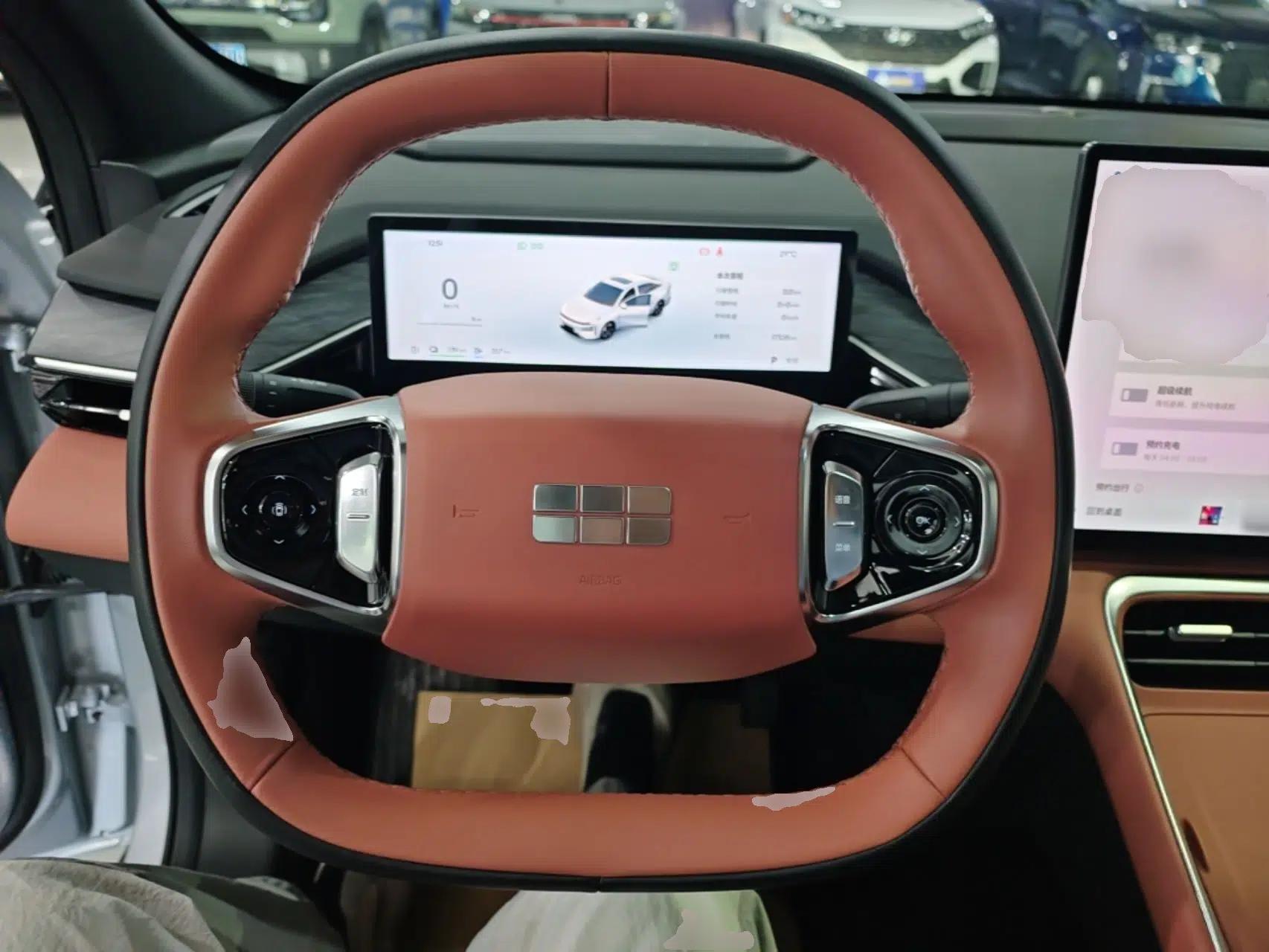 Geely Galaxy L6 2025 EM-i 140km Explorer+ Edition — миниатюра 14
