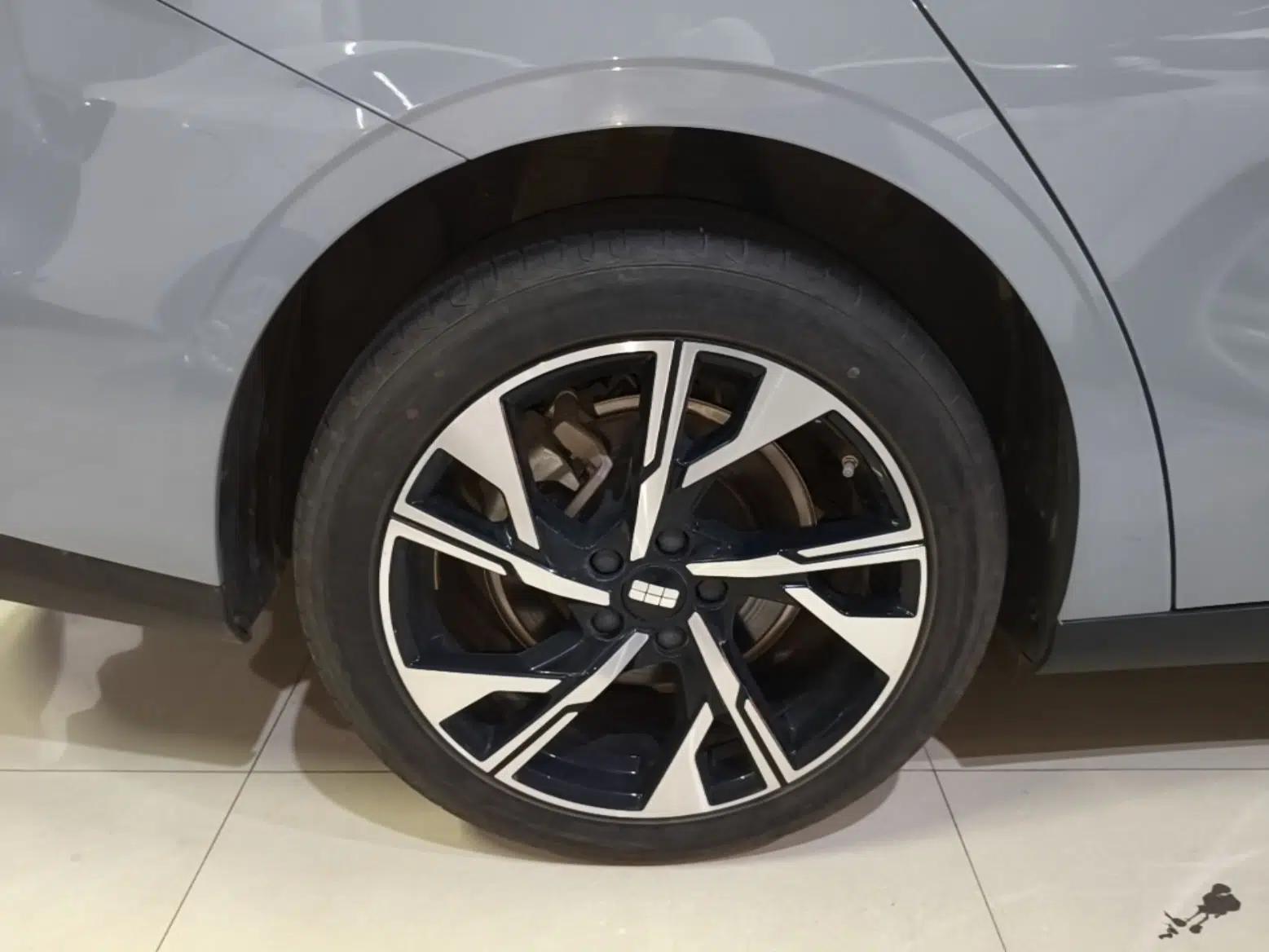 Geely Galaxy L6 2023 125km Starship — миниатюра 10