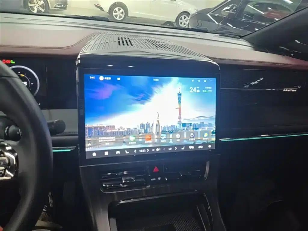 Trumpchi M8 2024 Master Series 400T Pioneer Edition — миниатюра 13