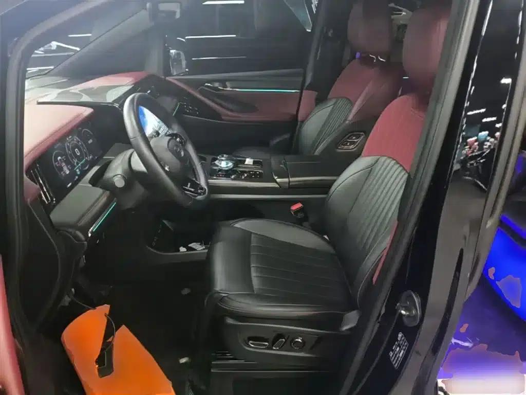 Trumpchi M8 2024 Master Series 400T Pioneer Edition — миниатюра 15