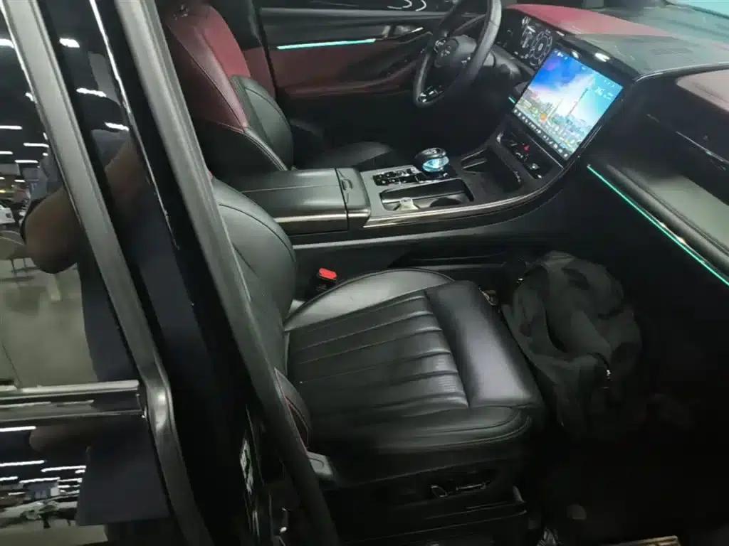 Trumpchi M8 2024 Master Series 400T Pioneer Edition — миниатюра 25