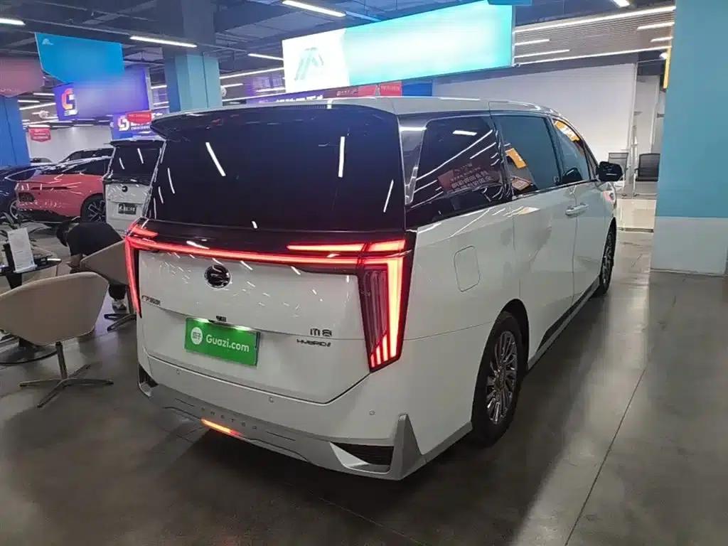 Trumpchi M8 2023 Master Series Dual Engine Supreme Edition — миниатюра 7