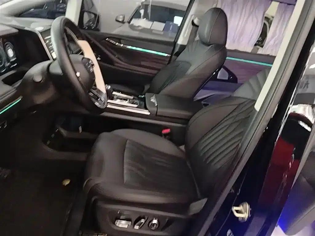 Trumpchi M8 2024 Master Series 400T Supreme Edition — миниатюра 15