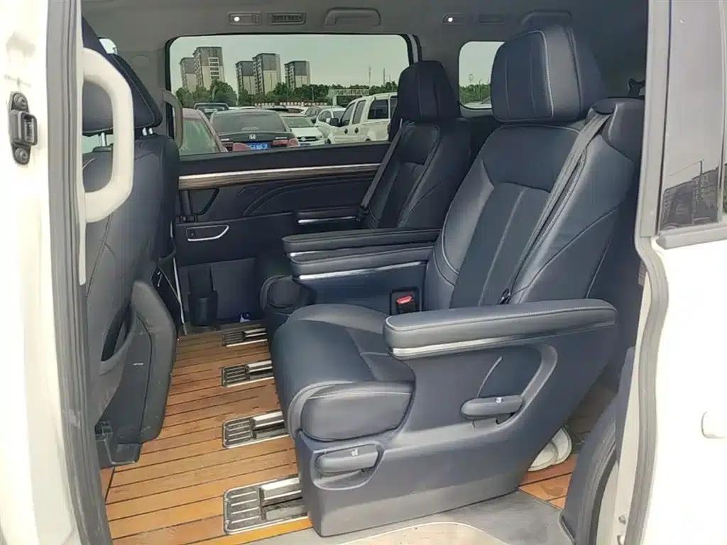 Trumpchi M8 2021 Leading Series 390T Premium Edition — миниатюра 17