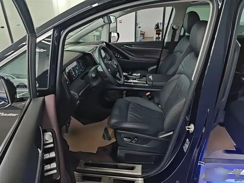 Trumpchi M8 2024 Master Series 400T Premium Edition — миниатюра 15