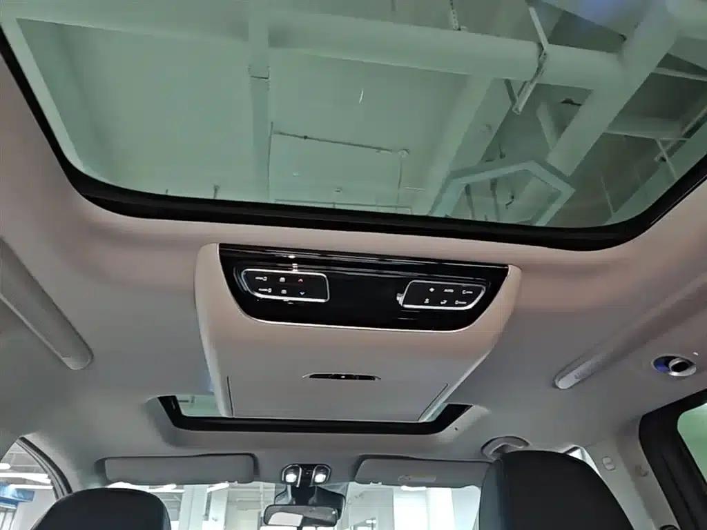 Trumpchi M8 2024 Master Series 400T Premium Edition — миниатюра 18