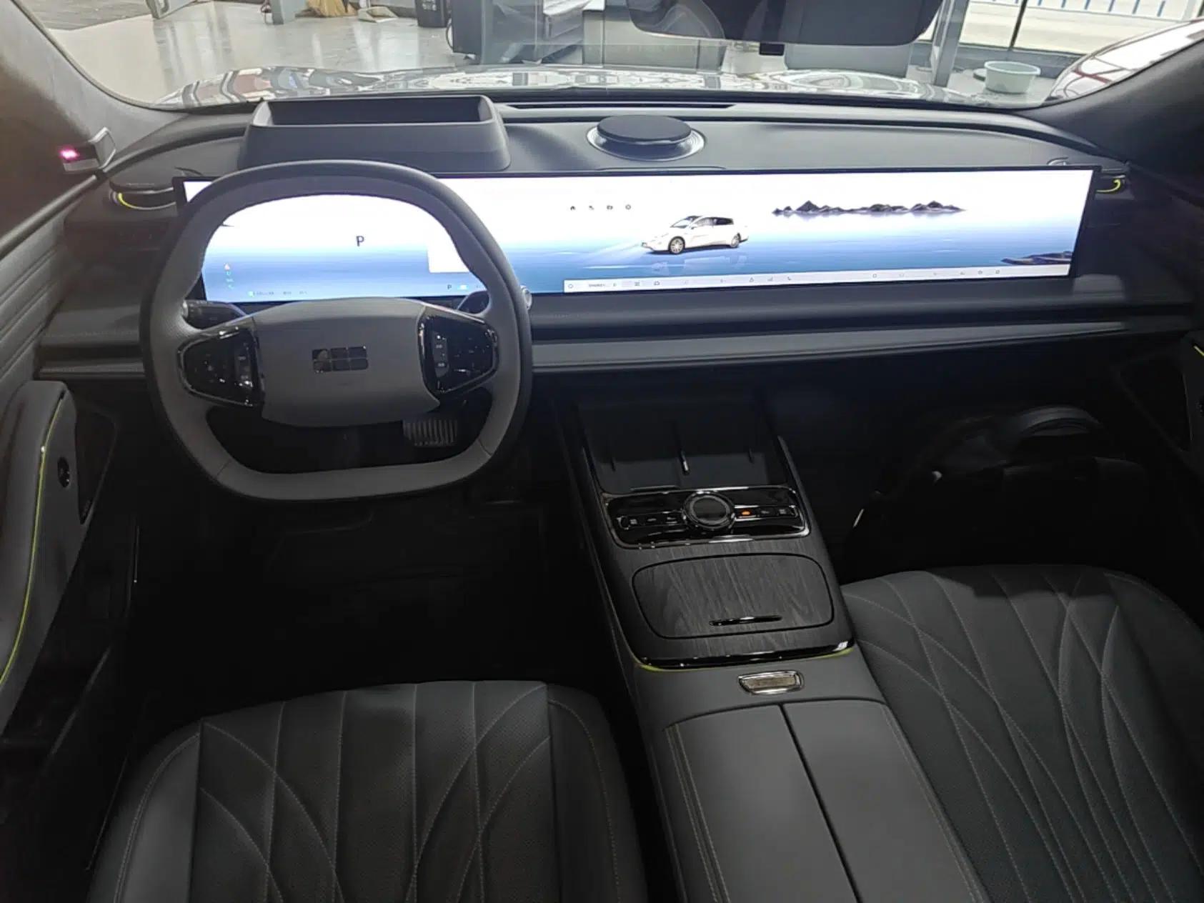 Geely Galaxy E8 2025 700 km Long-Range Intelligent Driving Version — миниатюра 12