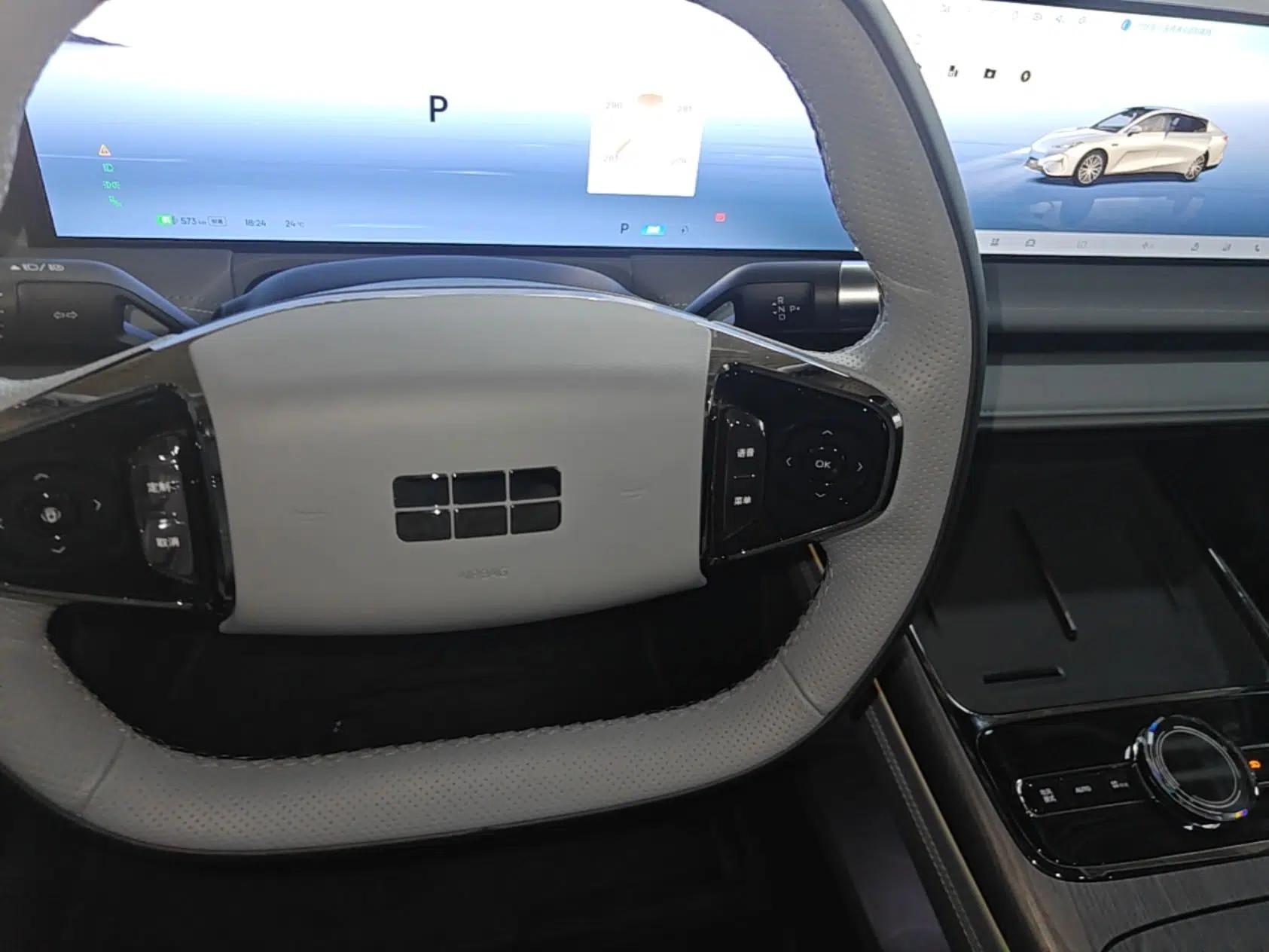 Geely Galaxy E8 2025 700 km Long-Range Intelligent Driving Version — миниатюра 16