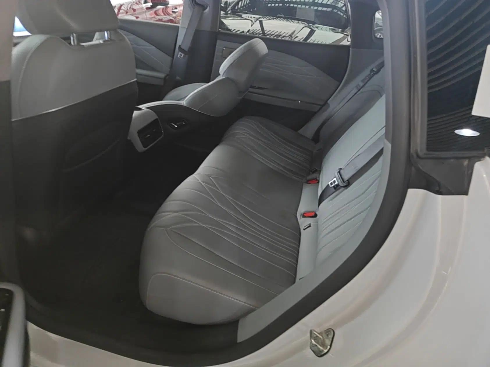 Geely Galaxy E8 2025 700 km Long-Range Intelligent Driving Version — миниатюра 19