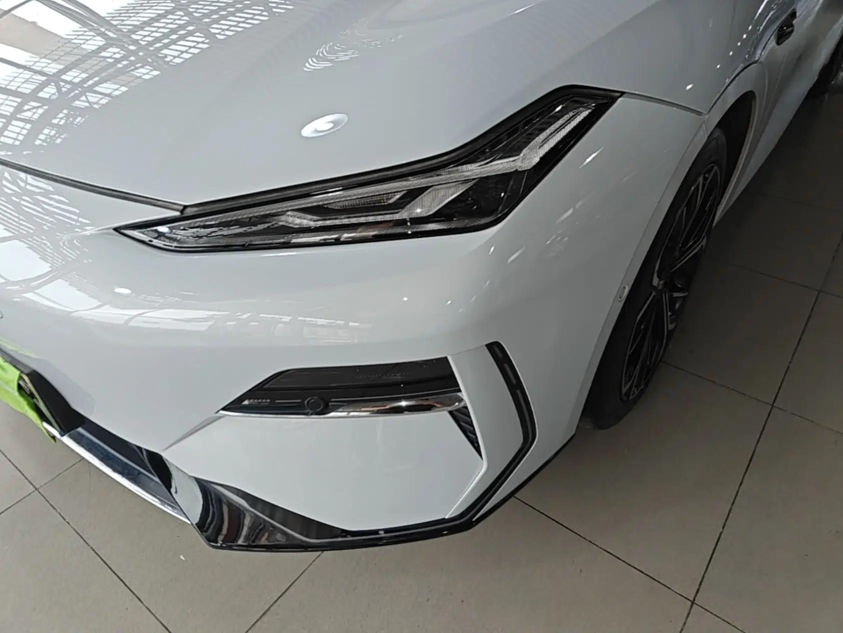 Geely Galaxy E8 2025 700 km Long-Range Intelligent Driving Version — миниатюра 5