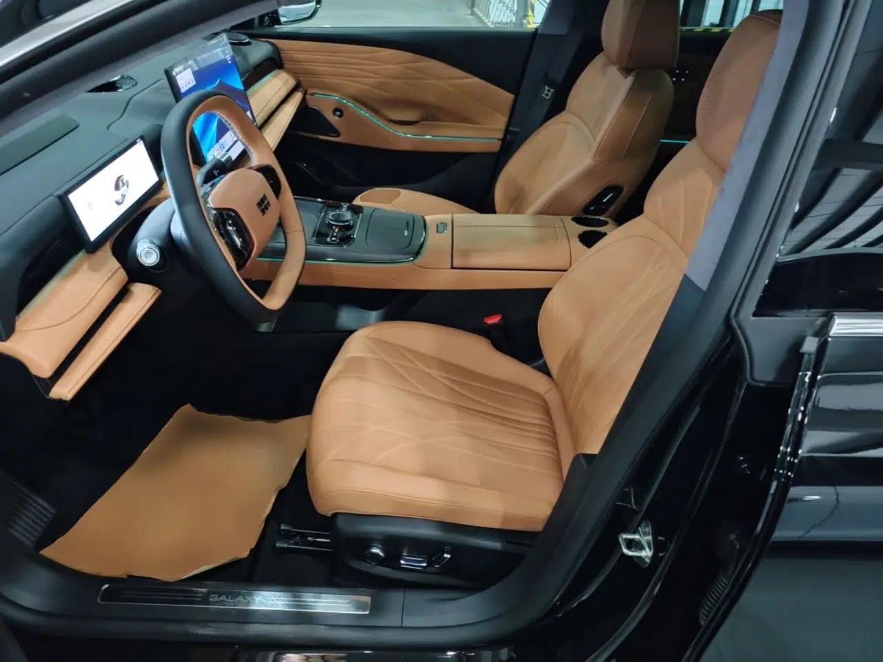 Geely Galaxy 8 2025 130km EM-i Flagship Edition — миниатюра 18