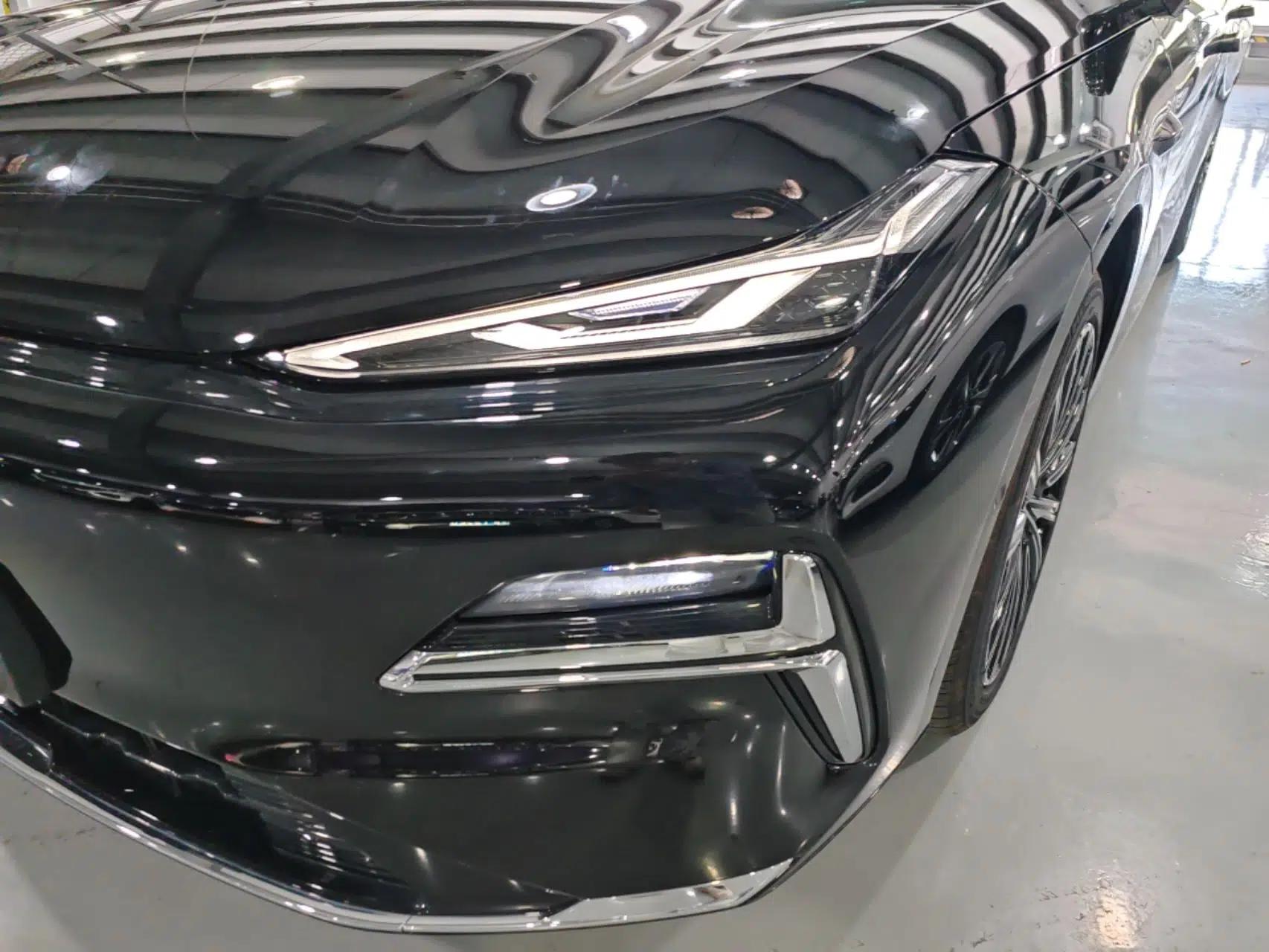 Geely Galaxy 8 2025 130km EM-i Flagship Edition — миниатюра 9