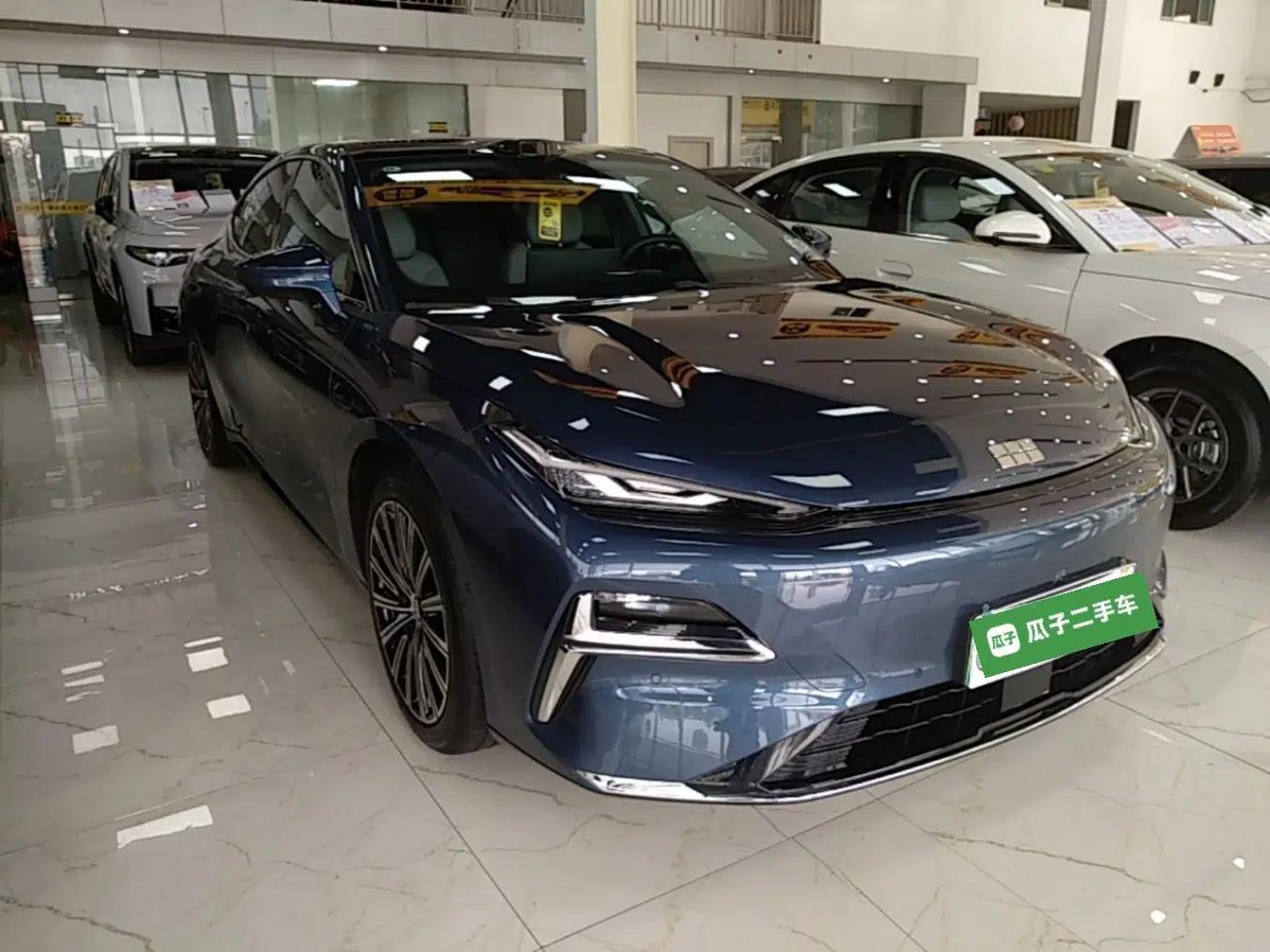 Geely Galaxy 8 2025 130km EM-P Starship Edition — миниатюра 6
