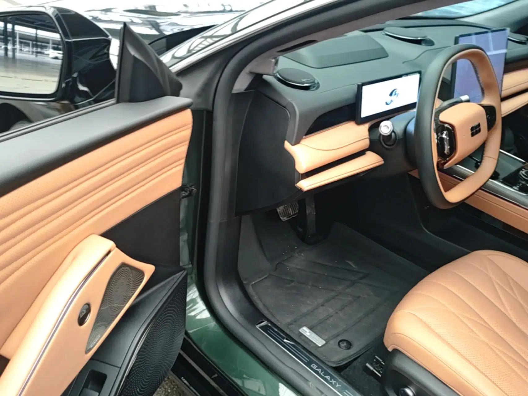Geely Galaxy 8 2025 130km EM-P Starship Edition — миниатюра 19