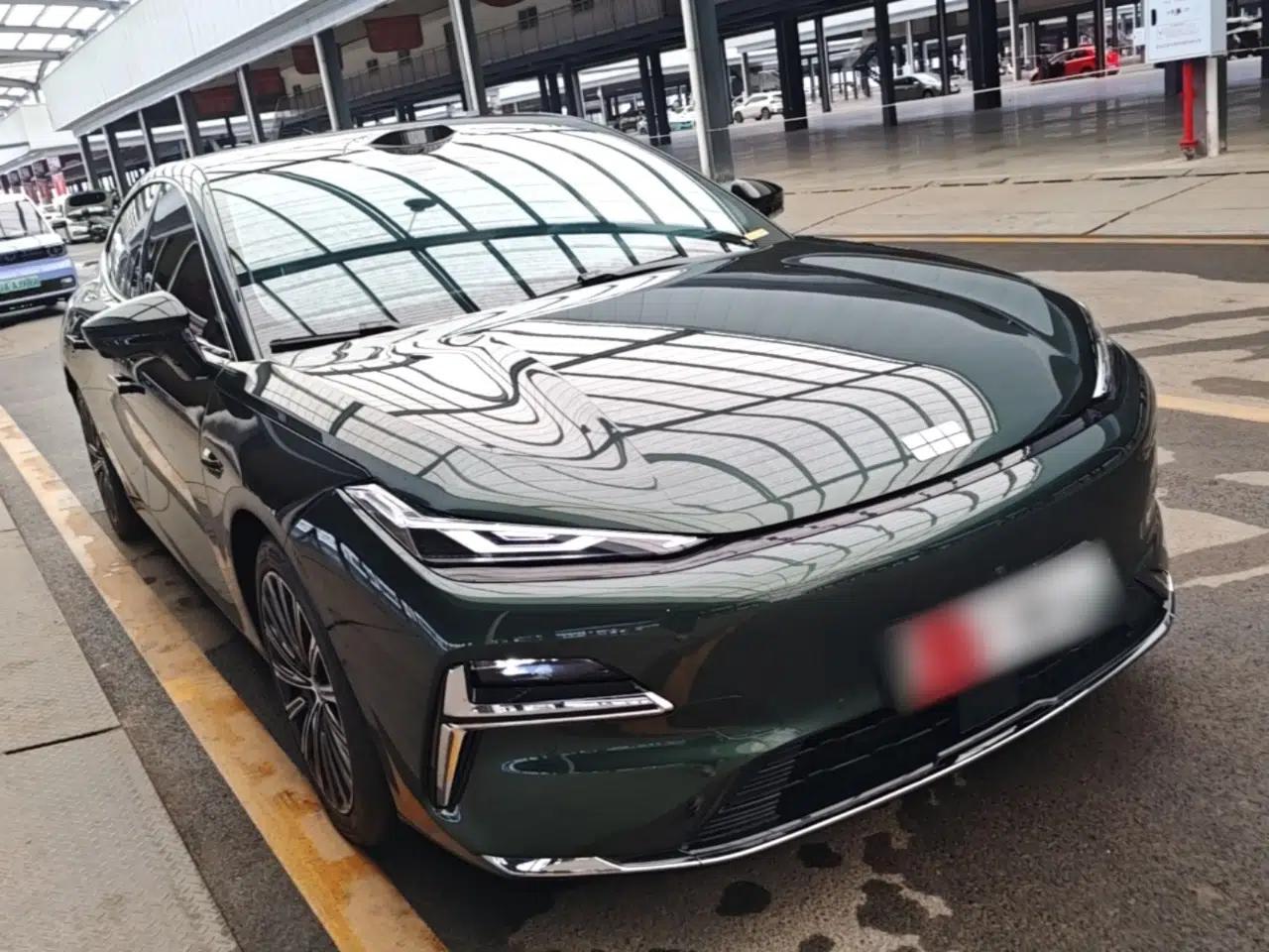 Geely Galaxy 8 2025 130km EM-P Starship Edition — миниатюра 3