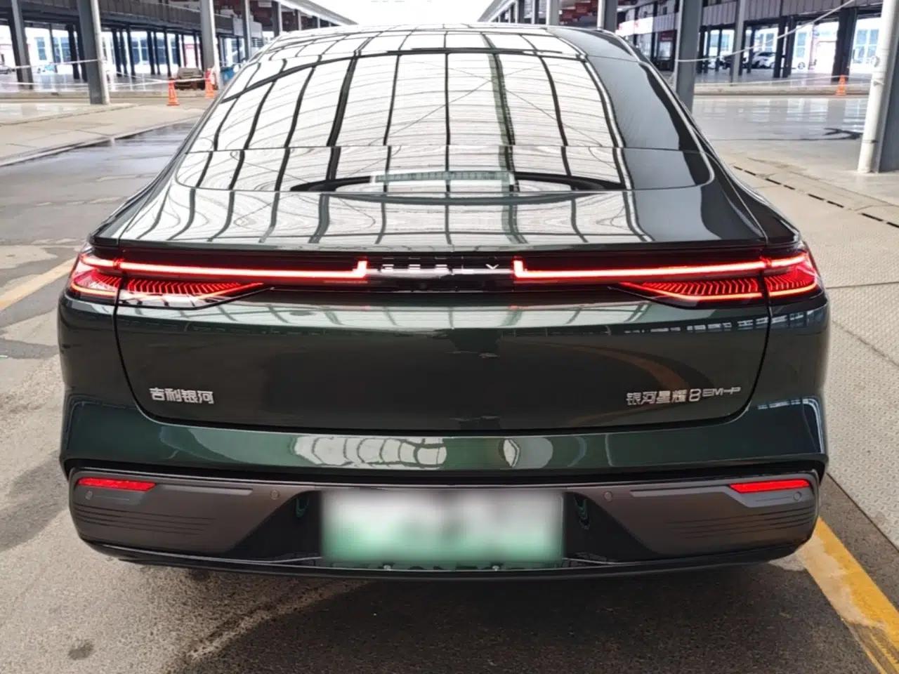 Geely Galaxy 8 2025 130km EM-P Starship Edition — миниатюра 5