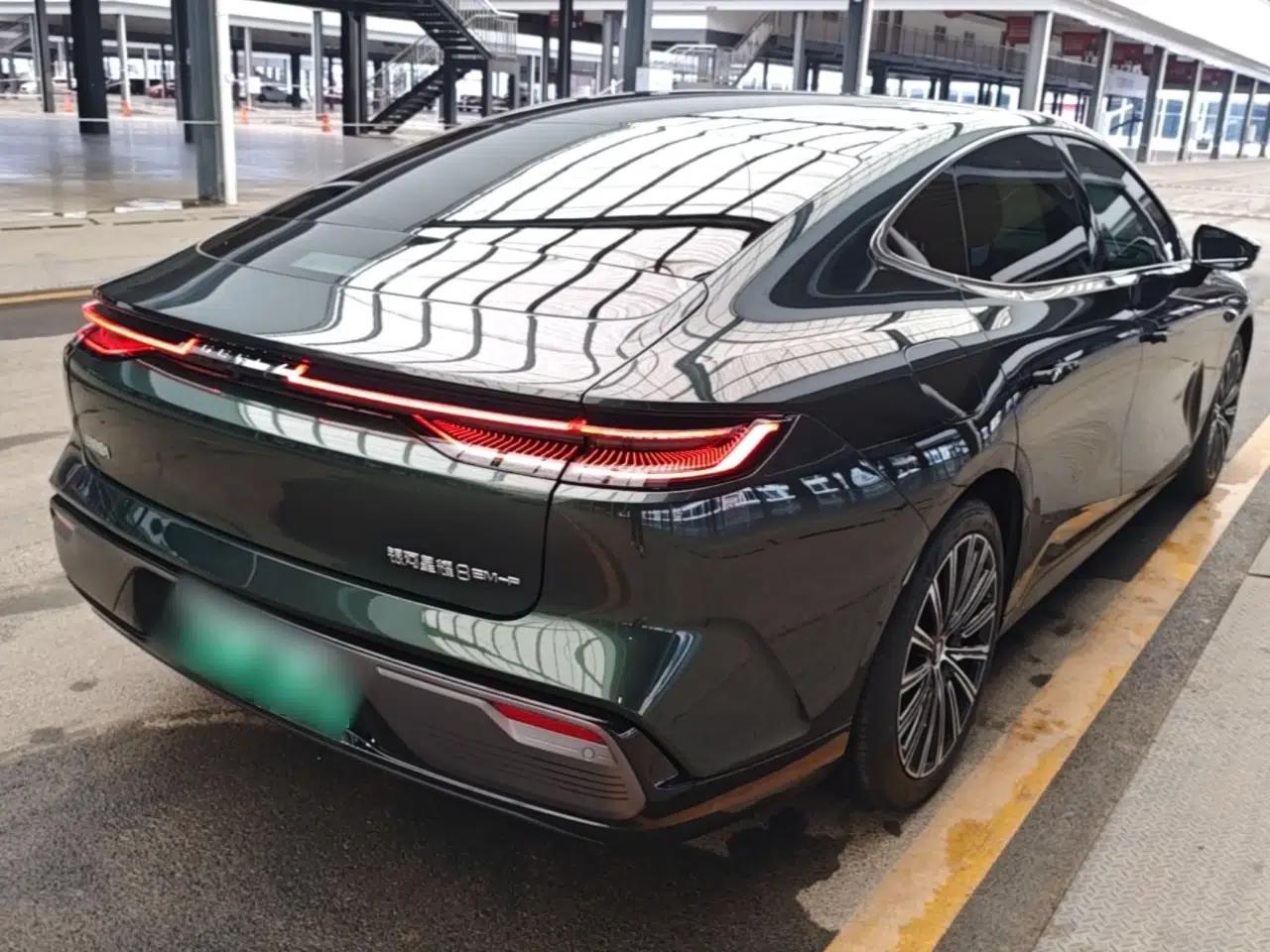 Geely Galaxy 8 2025 130km EM-P Starship Edition — миниатюра 6