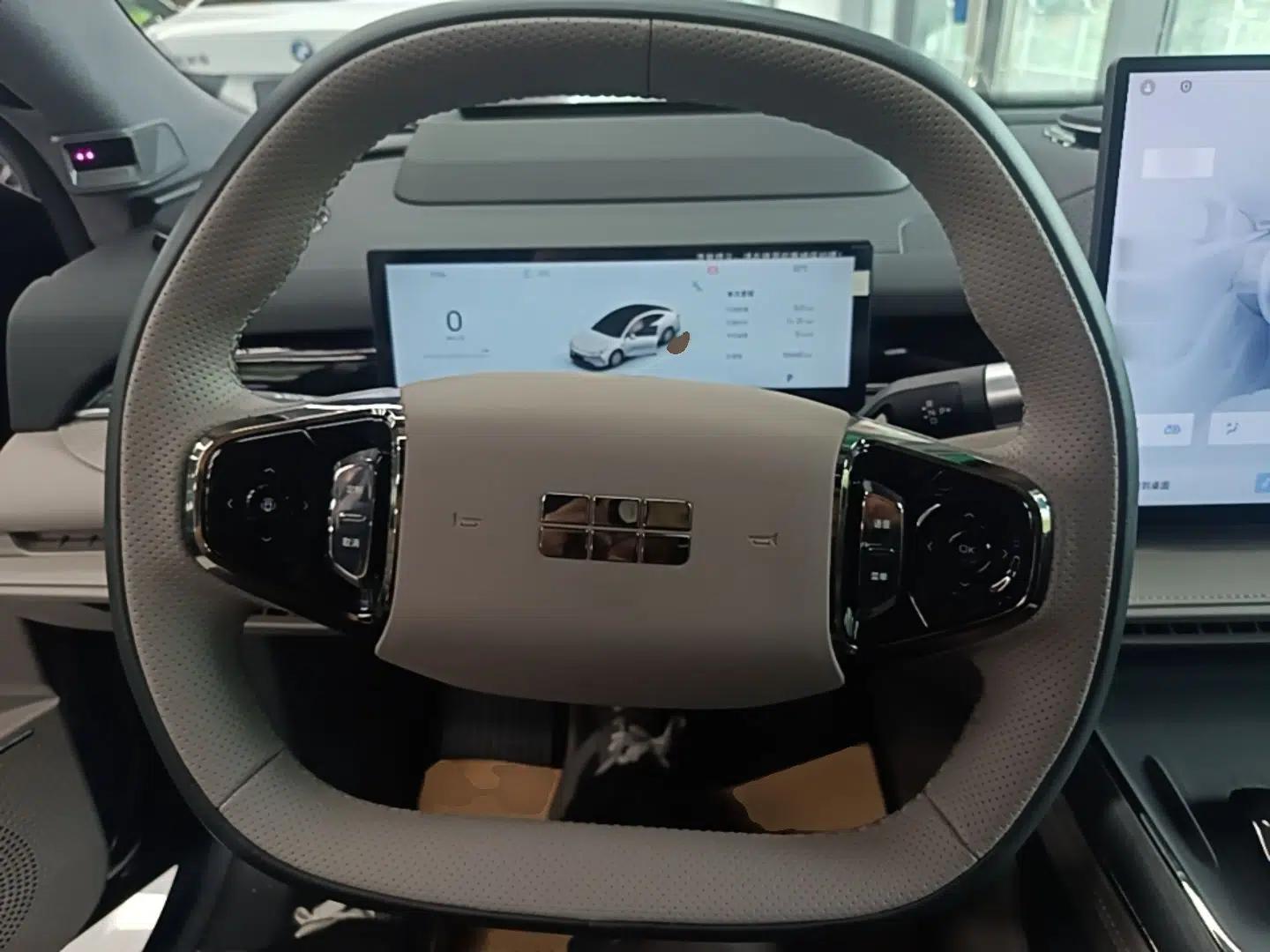 Geely Galaxy 8 2025 130km EM-P Starship Edition — миниатюра 14