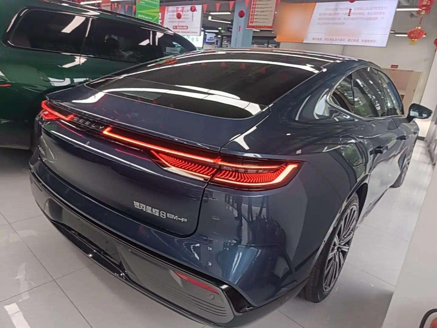 Geely Galaxy 8 2025 130km EM-P Starship Edition — миниатюра 6