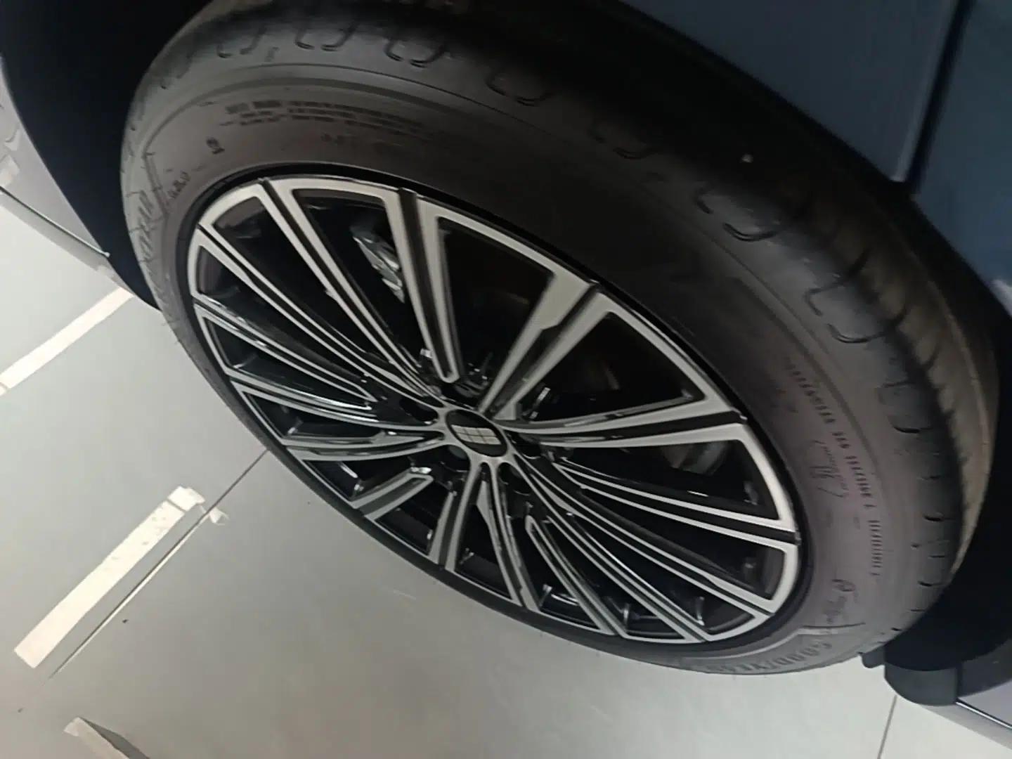 Geely Galaxy 8 2025 130km EM-P Starship Edition — миниатюра 10