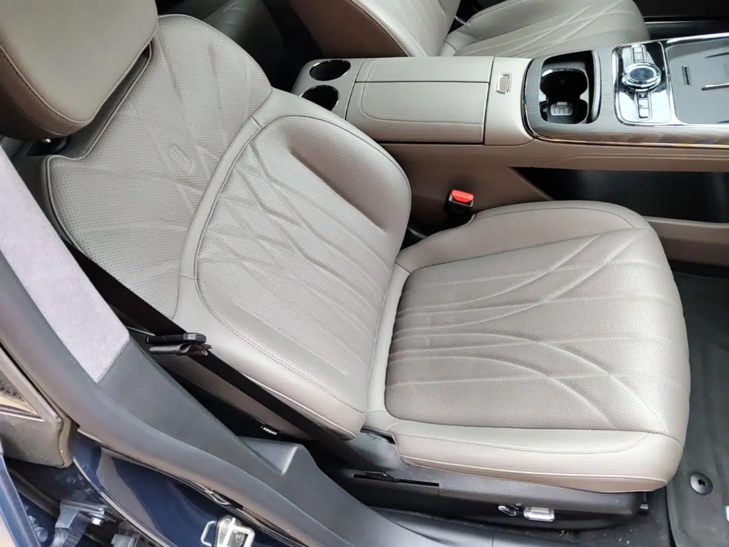 Geely Galaxy 8 2025 130km EM-P Starship Edition — миниатюра 23