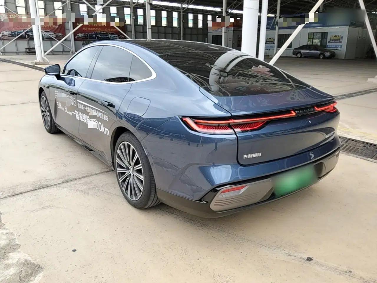 Geely Galaxy 8 2025 130km EM-P Starship Edition — миниатюра 4
