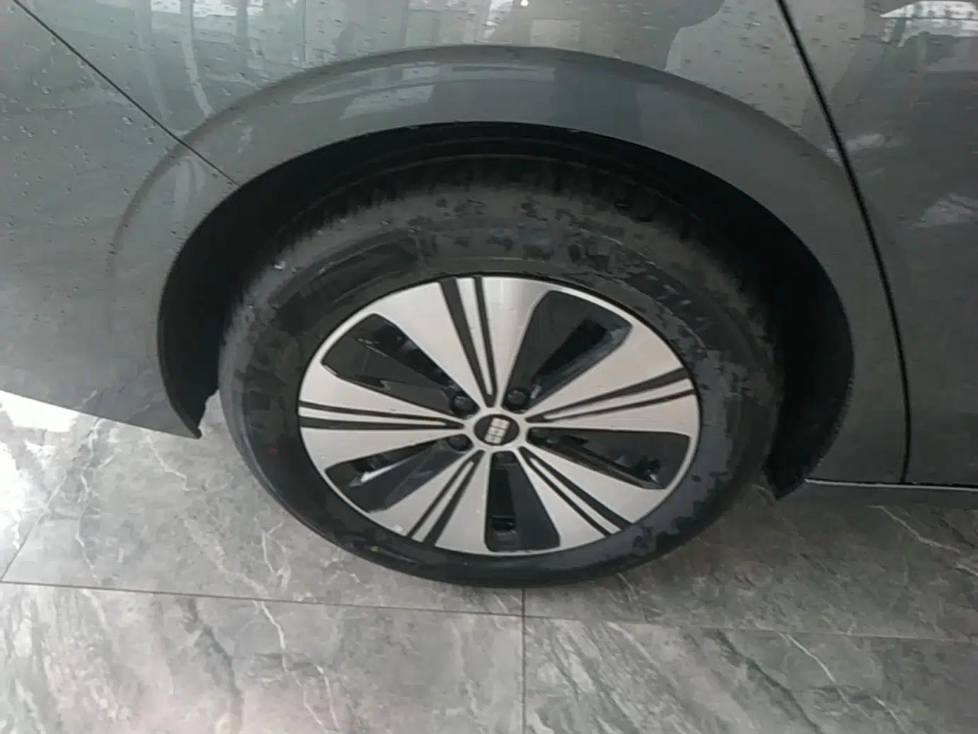 Geely Galaxy A7 2025 Model EM-i 150km Exploration+ Edition — миниатюра 10