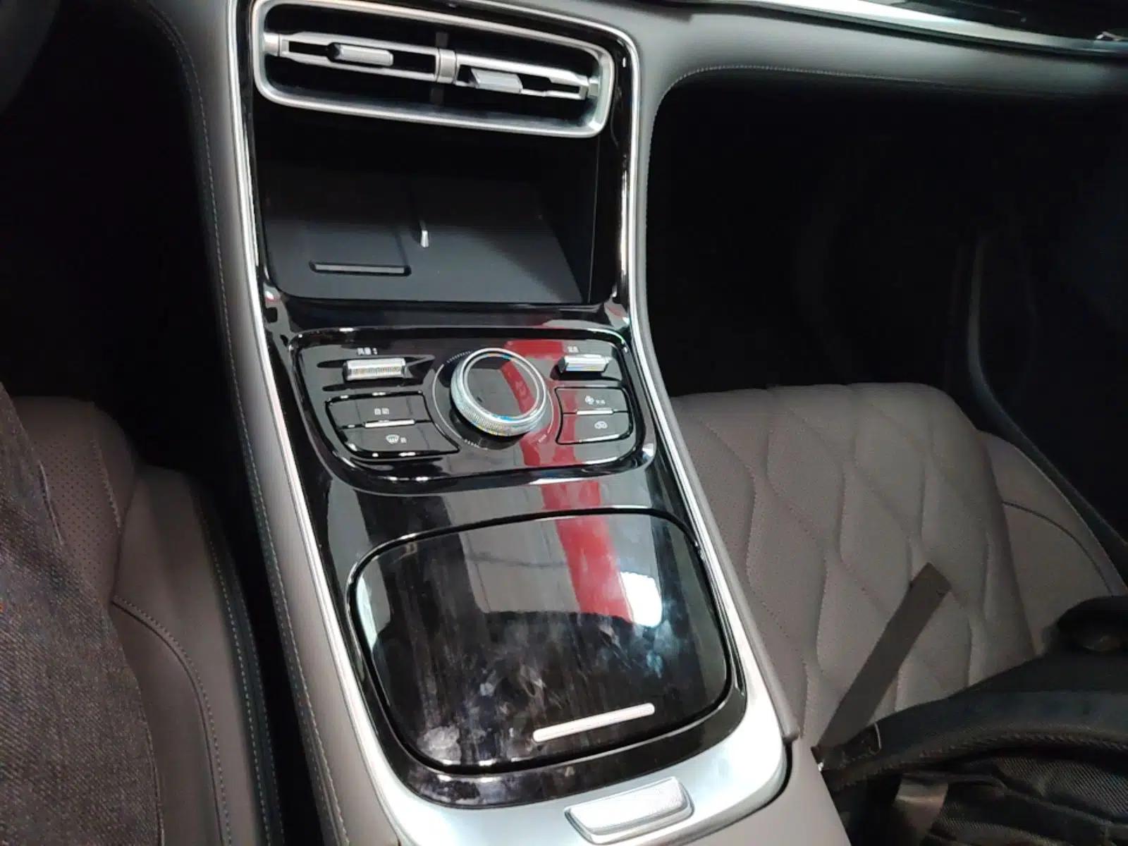 Geely Galaxy A7 2025 Model EM-i 150km Exploration+ Edition — миниатюра 17