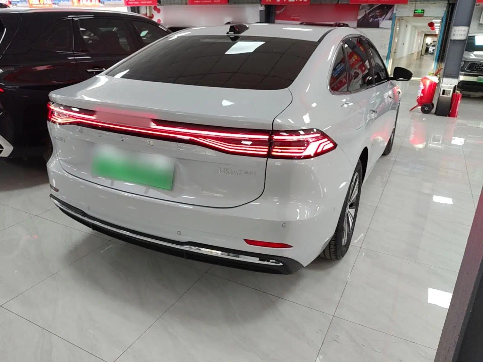 Geely Galaxy A7 2025 Model EM-i 150km Exploration+ Edition — миниатюра 6