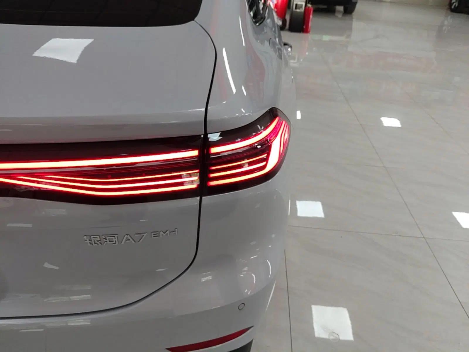 Geely Galaxy A7 2025 Model EM-i 150km Exploration+ Edition — миниатюра 7