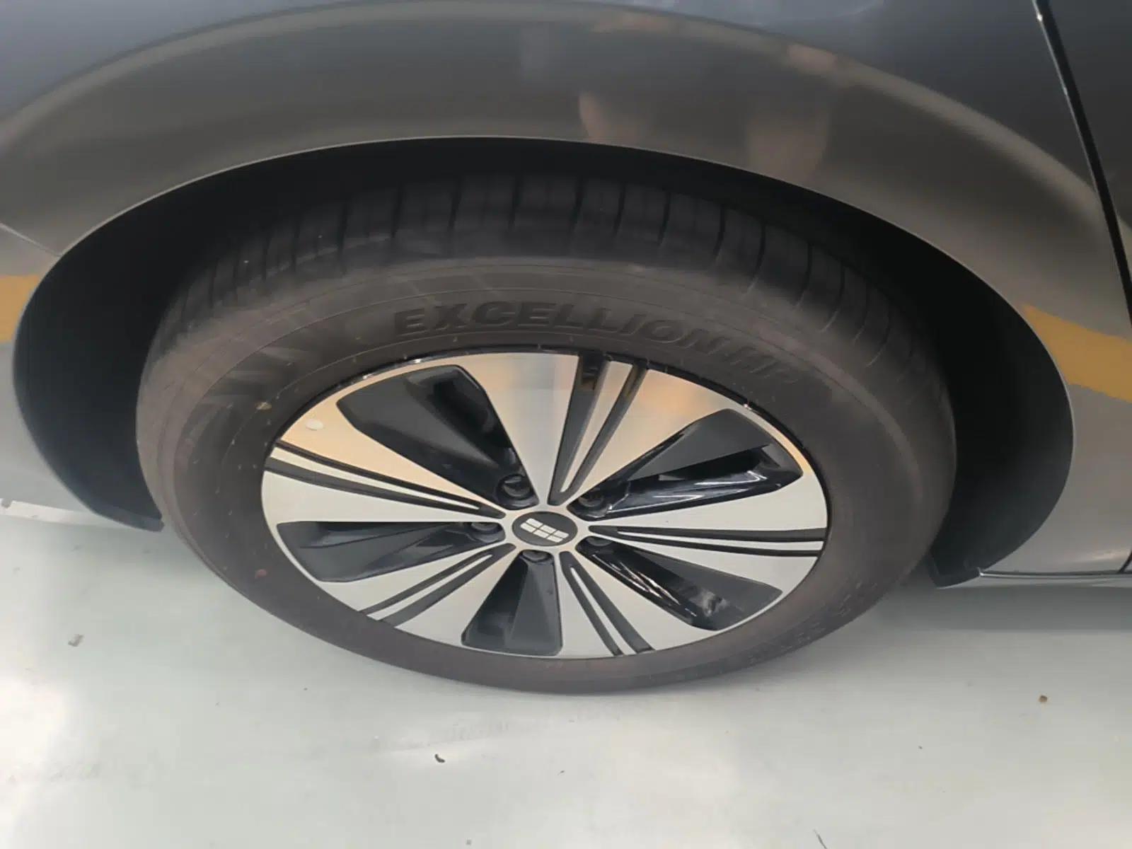 Geely Galaxy A7 2025 Model EM-i 150km Exploration+ Edition — миниатюра 10