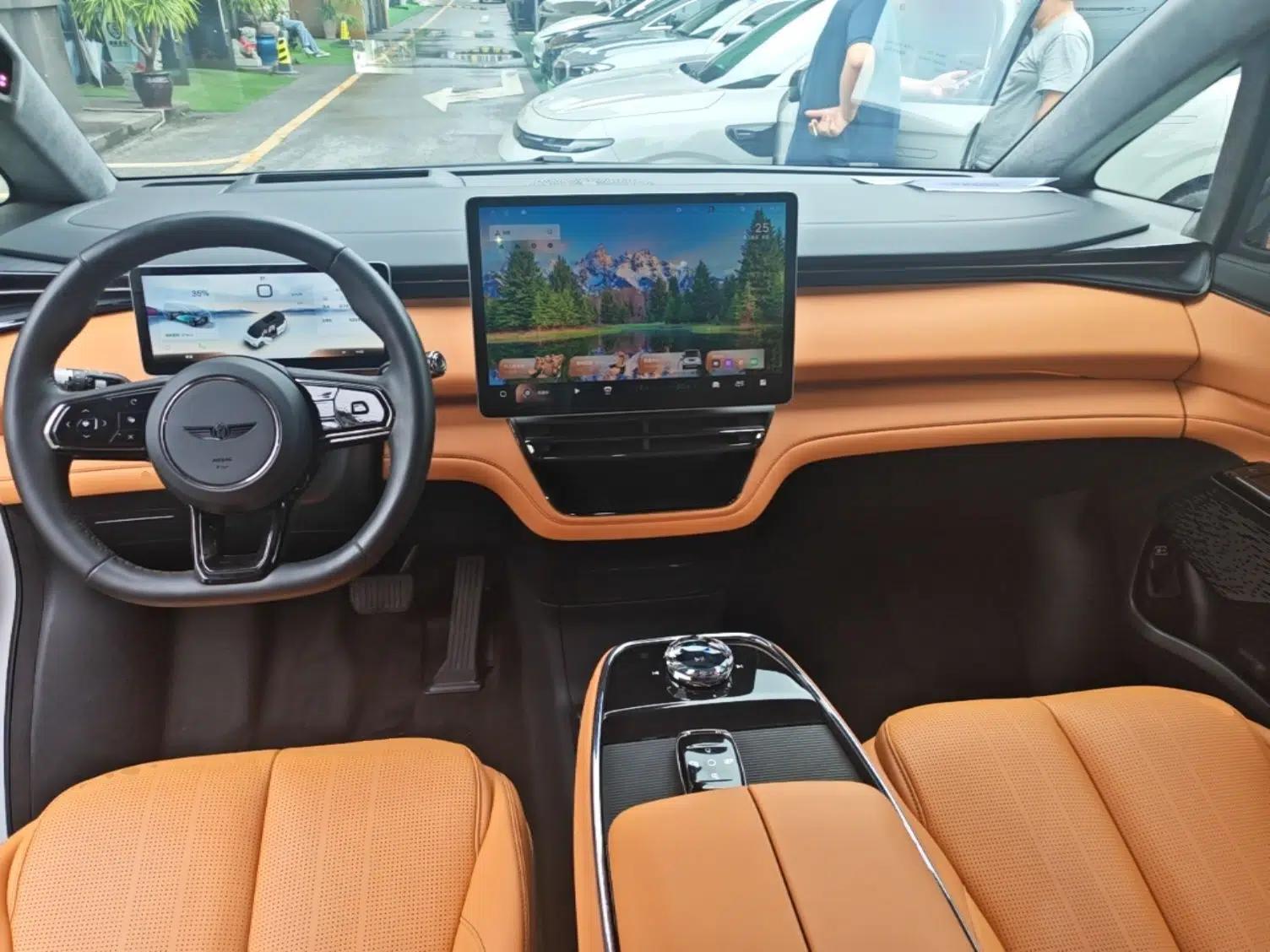 Geely Galaxy LEVC L380 2024 140-Degree 6-Seater All-Wheel-Drive Ultra — миниатюра 13