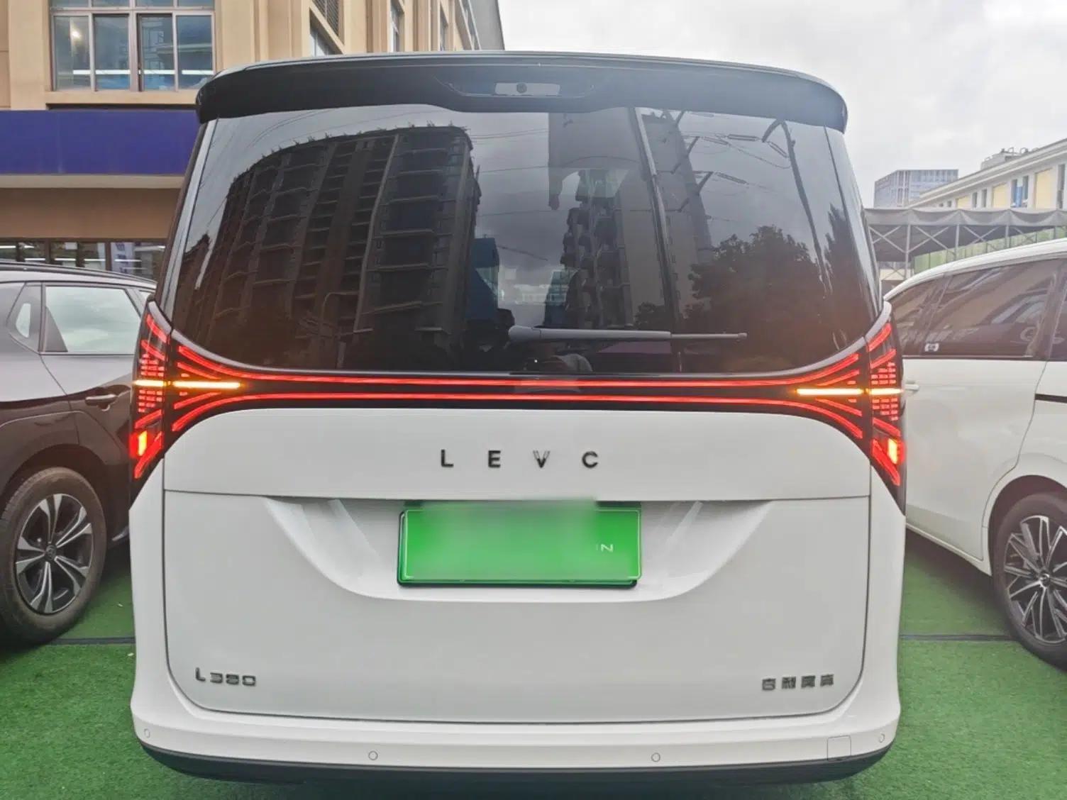 Geely Galaxy LEVC L380 2024 140-Degree 6-Seater All-Wheel-Drive Ultra — миниатюра 5