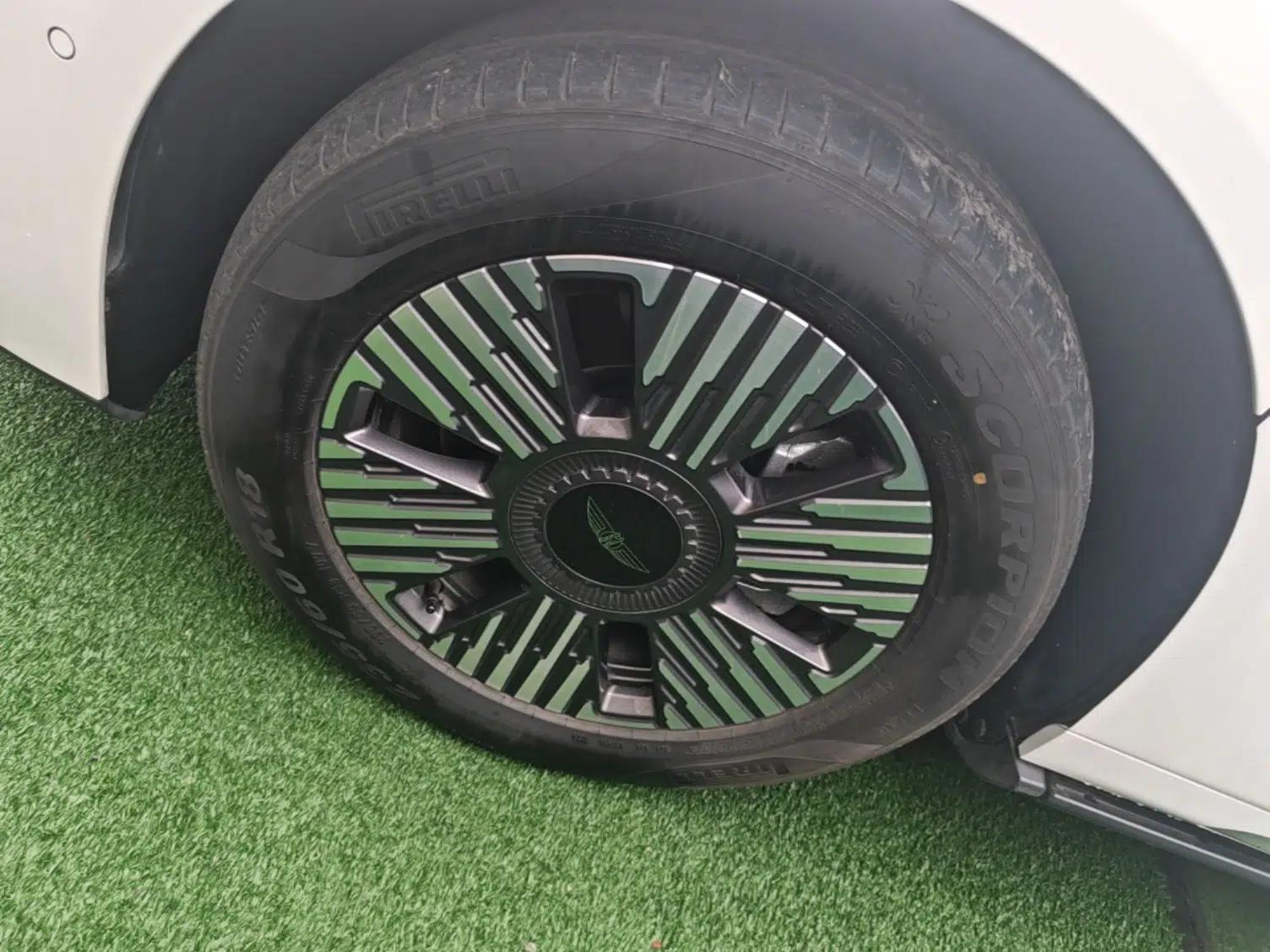 Geely Galaxy LEVC L380 2024 140-Degree 6-Seater All-Wheel-Drive Ultra — миниатюра 8