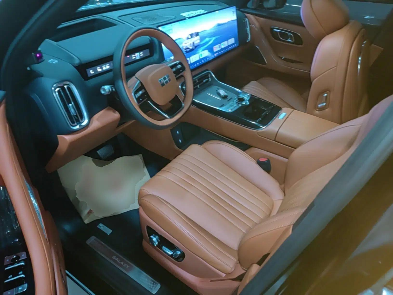 Geely Galaxy M9 2025 Model 210km Four-Wheel-Drive Leading Edition — миниатюра 18