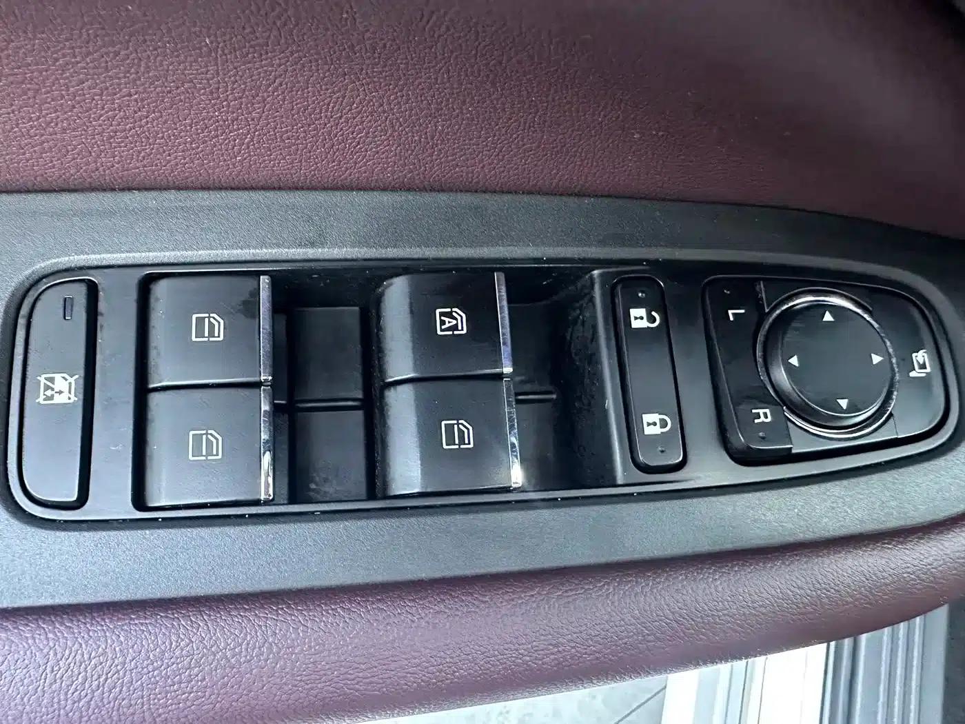 Trumpchi M6 2021 PRO 270T DCT Premium Edition — миниатюра 8