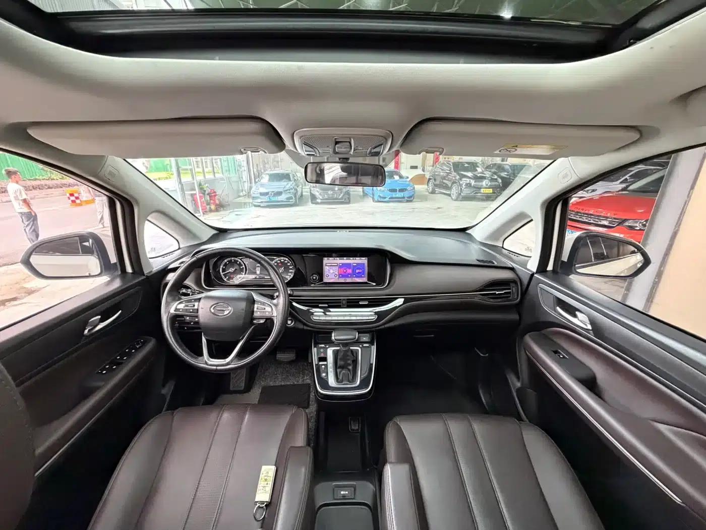 Trumpchi M6 2019 270T DCT Premium Edition (Six Seats) National VI Emission Standard — миниатюра 11