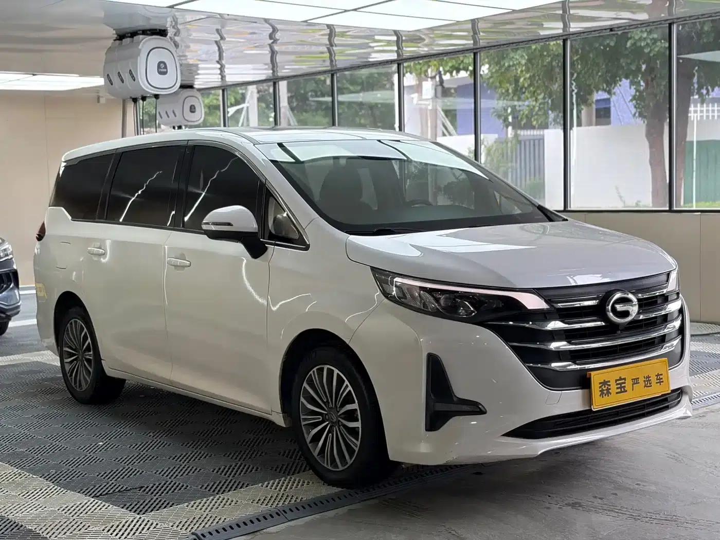Trumpchi M6 2019 270T DCT Premium Edition (Six Seats) National VI Emission Standard — миниатюра 3