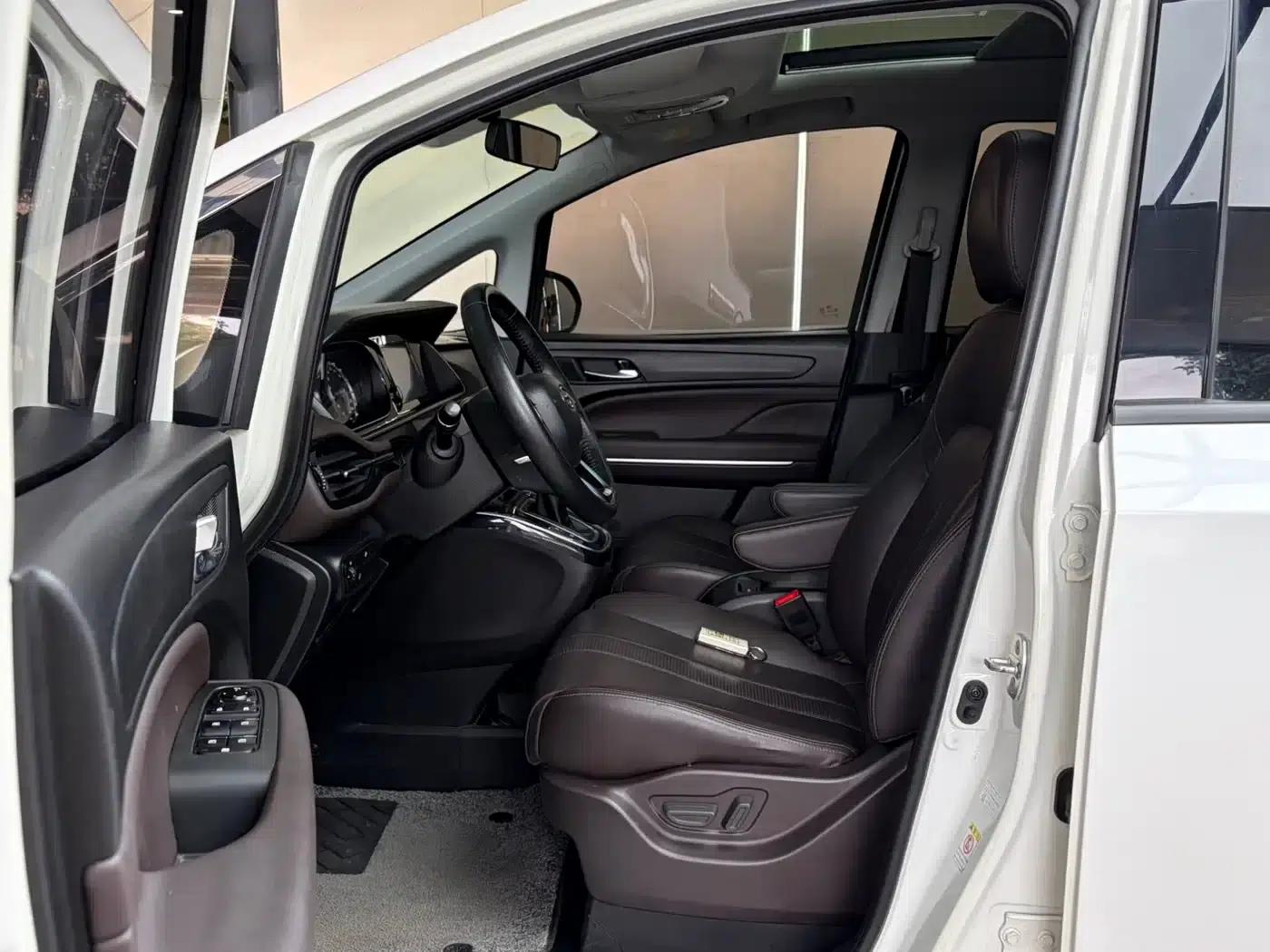 Trumpchi M6 2019 270T DCT Premium Edition (Six Seats) National VI Emission Standard — миниатюра 8