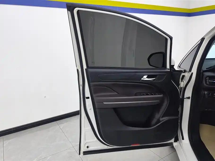 Trumpchi M6 2019 270T DCT Premium Edition (7-seater) National VI Emission Standard — миниатюра 7